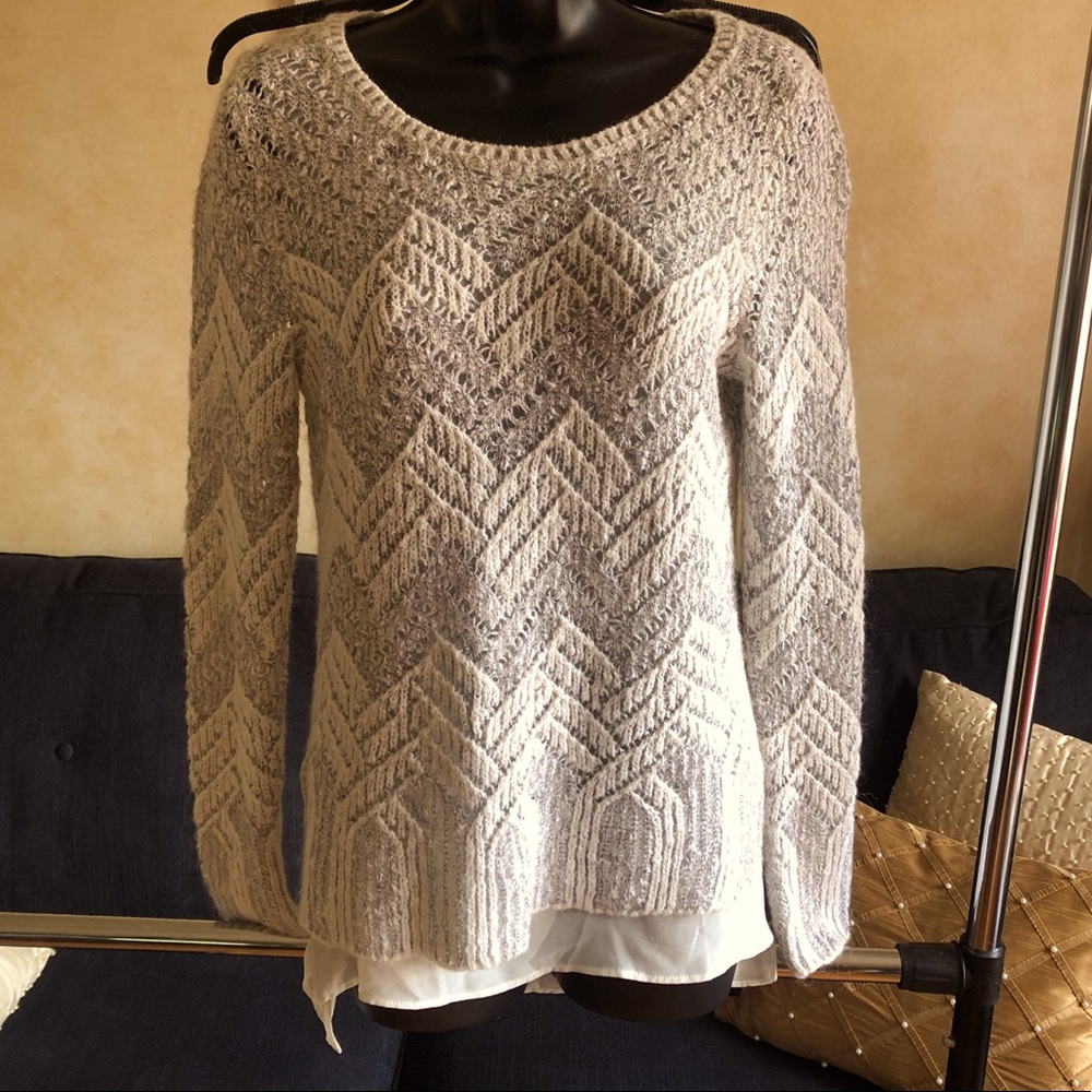 Blouse sweater, see trough sleeves, with liner